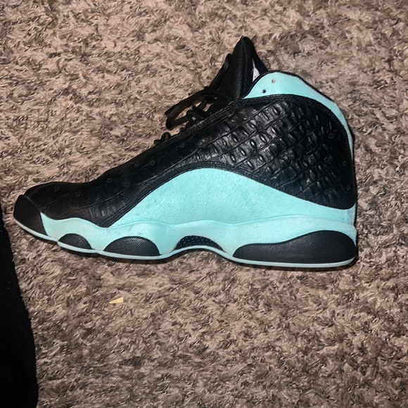 Only worn them once jordan 13 ‘island green’ and i have the original box - Picture 3 of 8